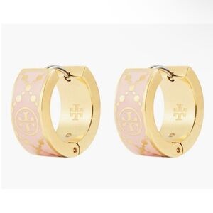 NIP Tory Burch T Monogram Pink Enamel & Gold Plated Logo Huggie Earrings